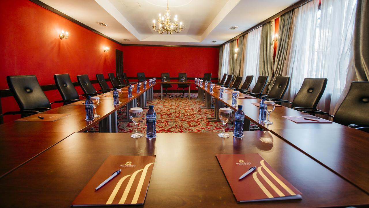 อินทัวริสต์ พาเลซ บาตูมี-ใหม่ Hotel บาทูมิ ภายนอก รูปภาพ
