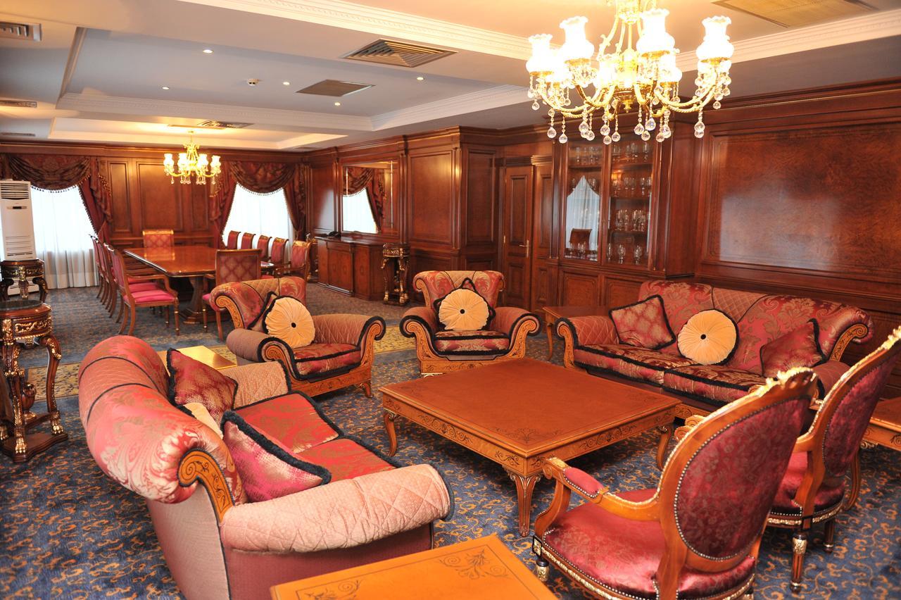 อินทัวริสต์ พาเลซ บาตูมี-ใหม่ Hotel บาทูมิ ห้อง รูปภาพ